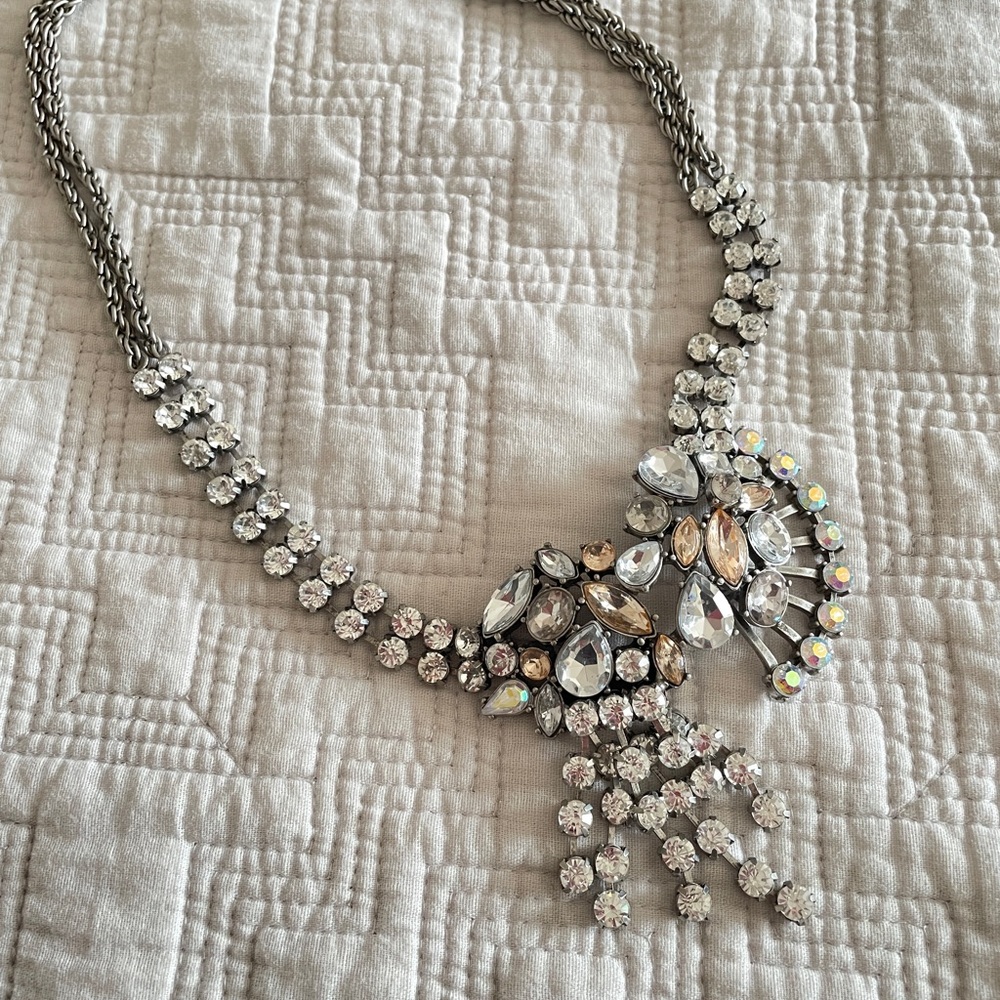 Vintage Rhinestone statement Necklace - Picture 3 of 10